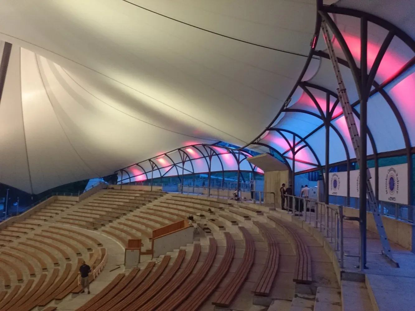 Membranowa ściana osłonowa Amfiteatru pod Grojcem – Żywiec — PVC — Żywiec, Polska