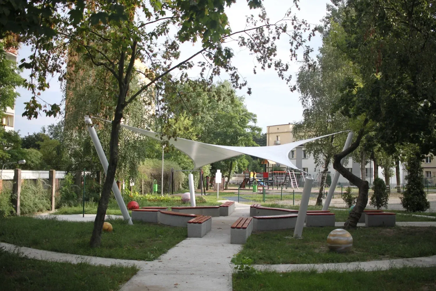 Phyllium – Zadaszenie placu zabaw — 2