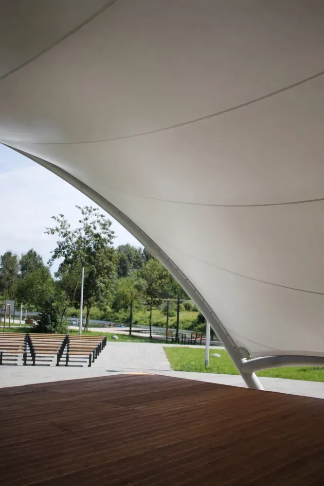 Zadaszenie sceny plenerowej koło Przystani nad Pilicą — 2