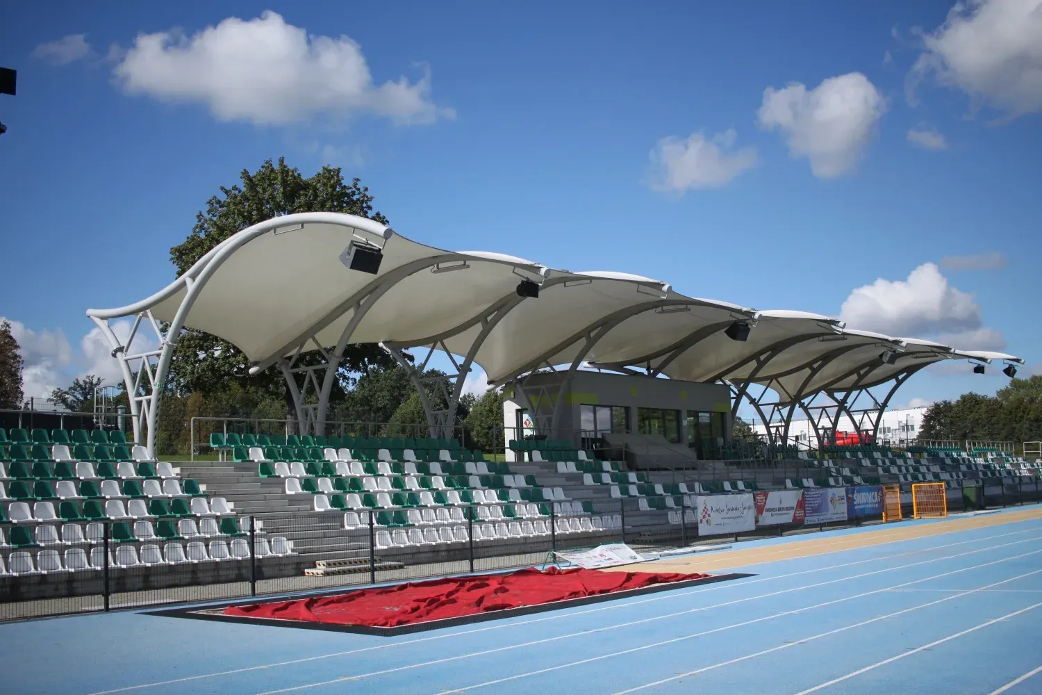 Zadaszenie membranowe trybun stadionu miejskiego — 3