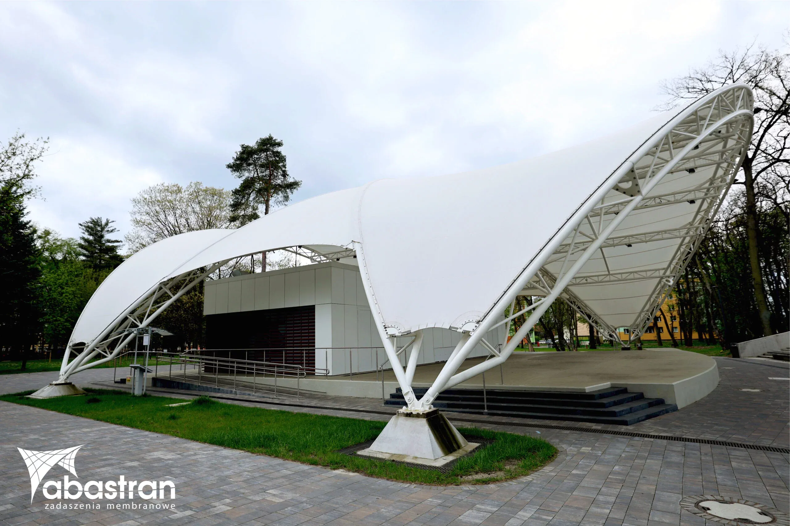 Zadaszenie sceny amfiteatru w Czarnkowie — 3