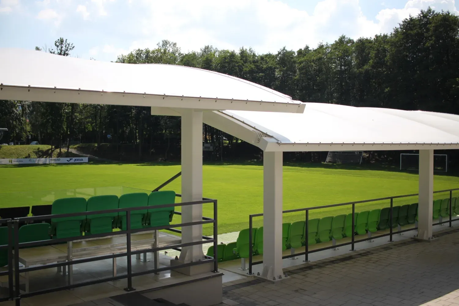 Zadaszenie trybun stadionu w Bielsku-Białej — 3