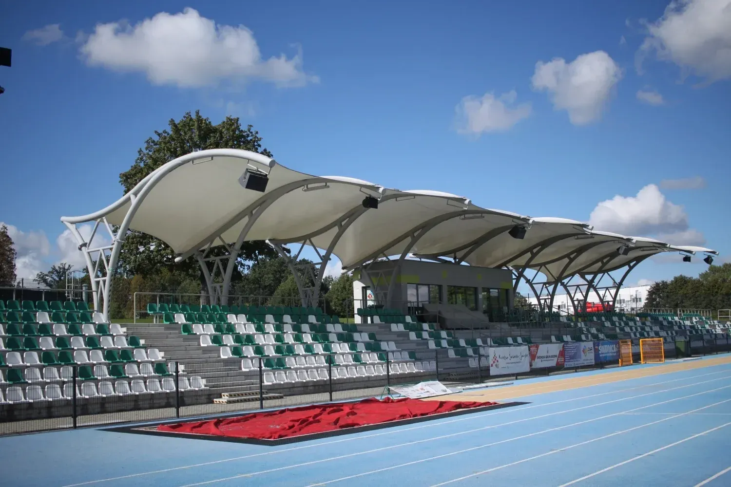 Zadaszenie membranowe trybun stadionu miejskiego — 3