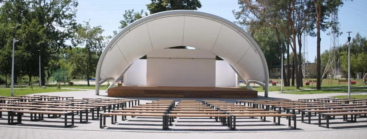 Konstrukcje membranowe: Nowoczesne rozwiązania dla zadaszeń