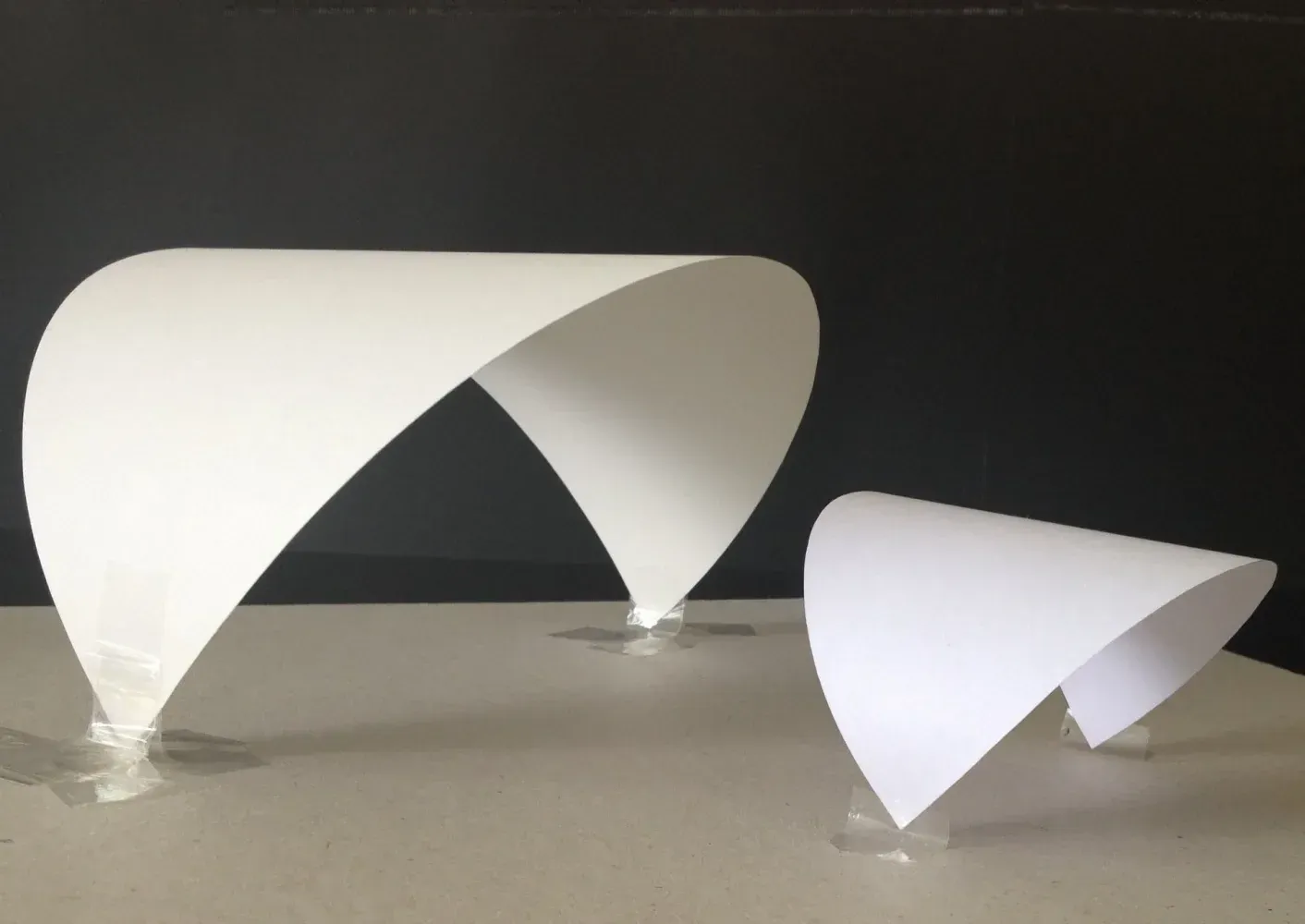 Jak wybrać odpowiedni materiał do konstrukcji membranowych?