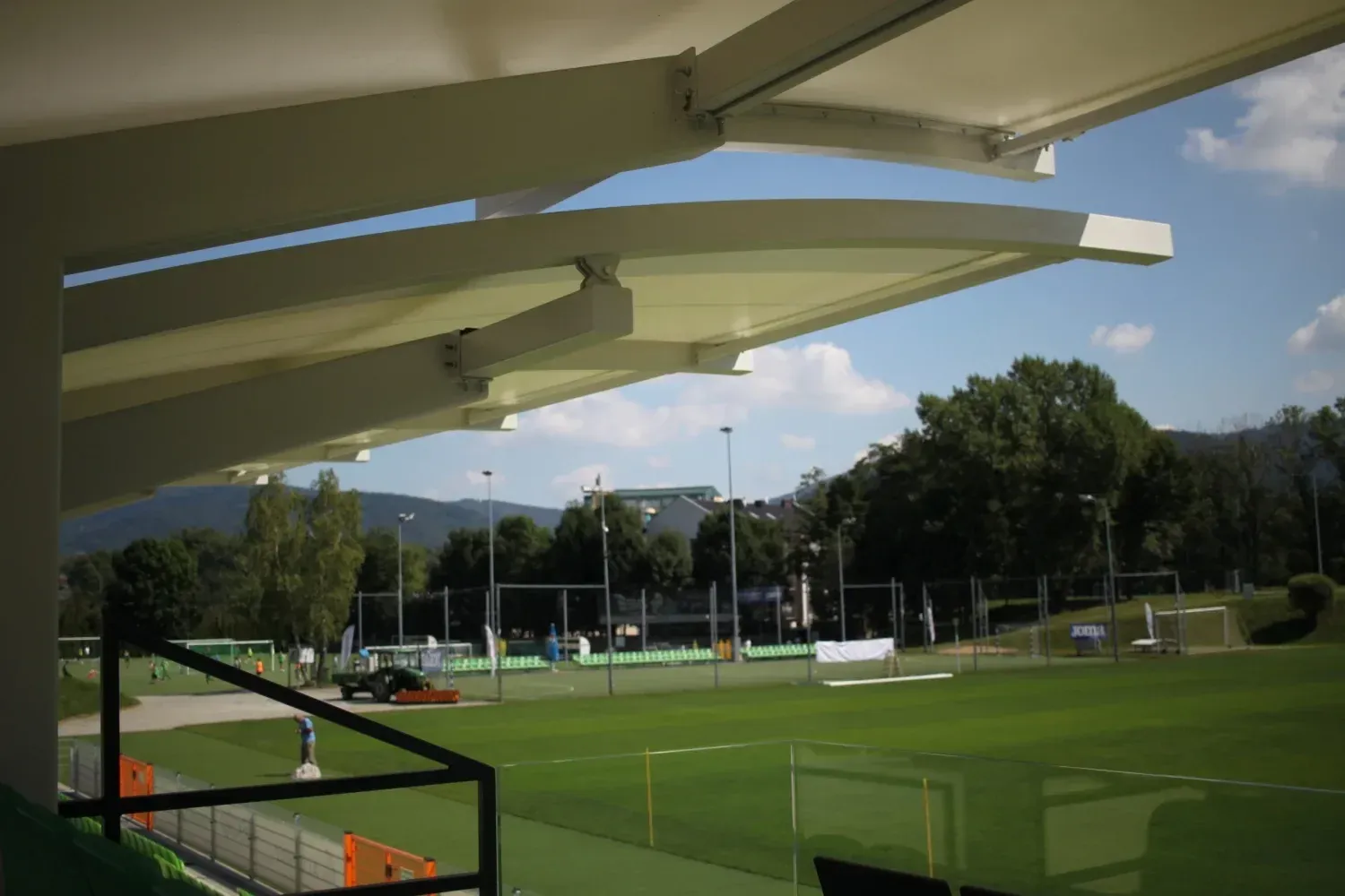 Zadaszenie trybun stadionu w Bielsku-Białej — 4