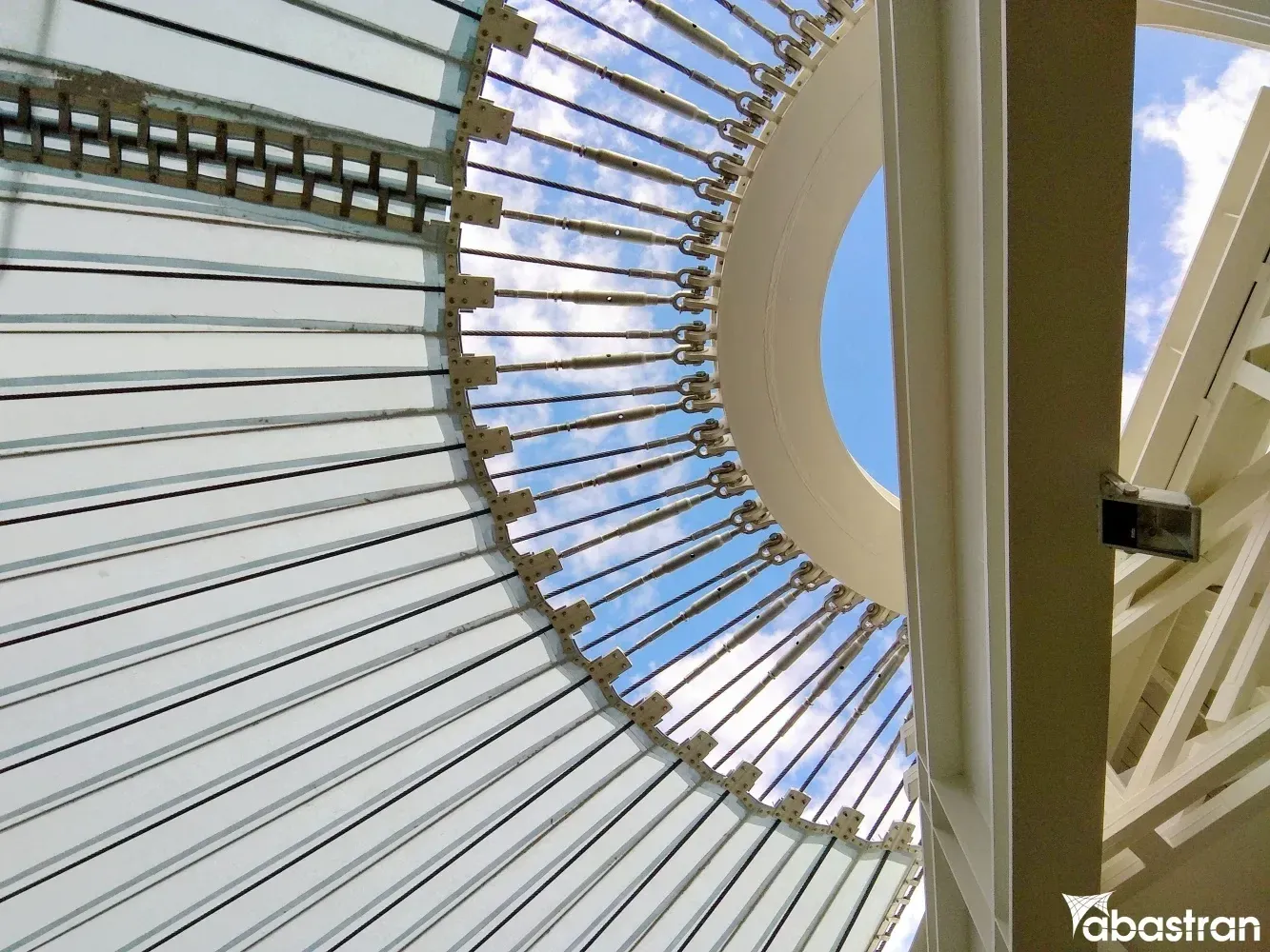 Uszkodzona membrana – jak ją naprawić? Metody i kiedy wymienić