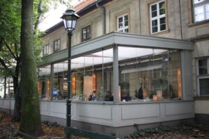 Wykonanie projektu zadaszenia z poduszek pneumatycznych z folii ETFE przez firmę Abastran w Krakowie