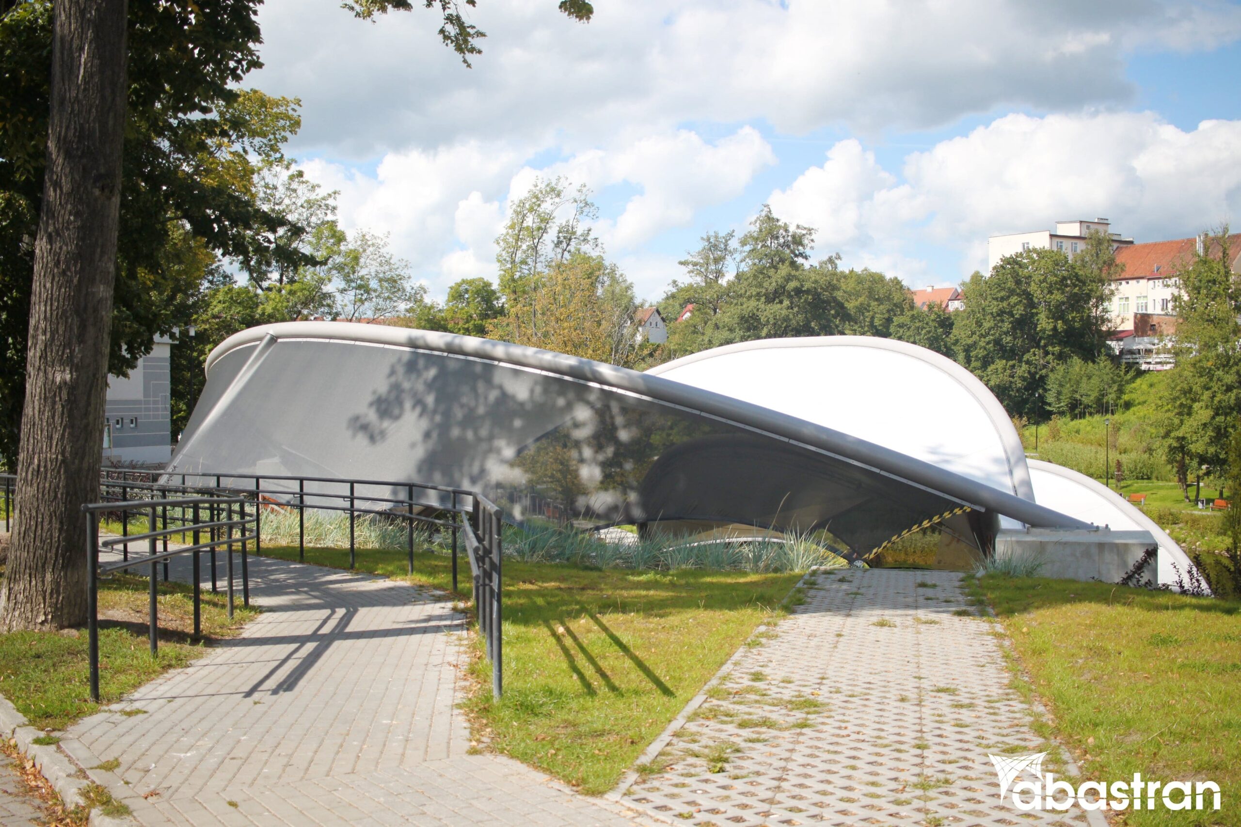 When to Choose Membrane Roofing Instead of Traditional?