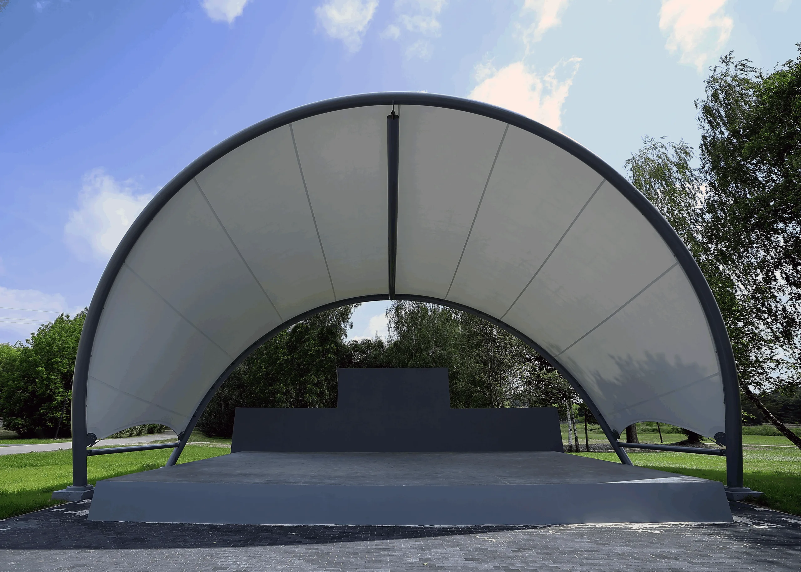 Design and construction of a covered outdoor stage in Inowłódz