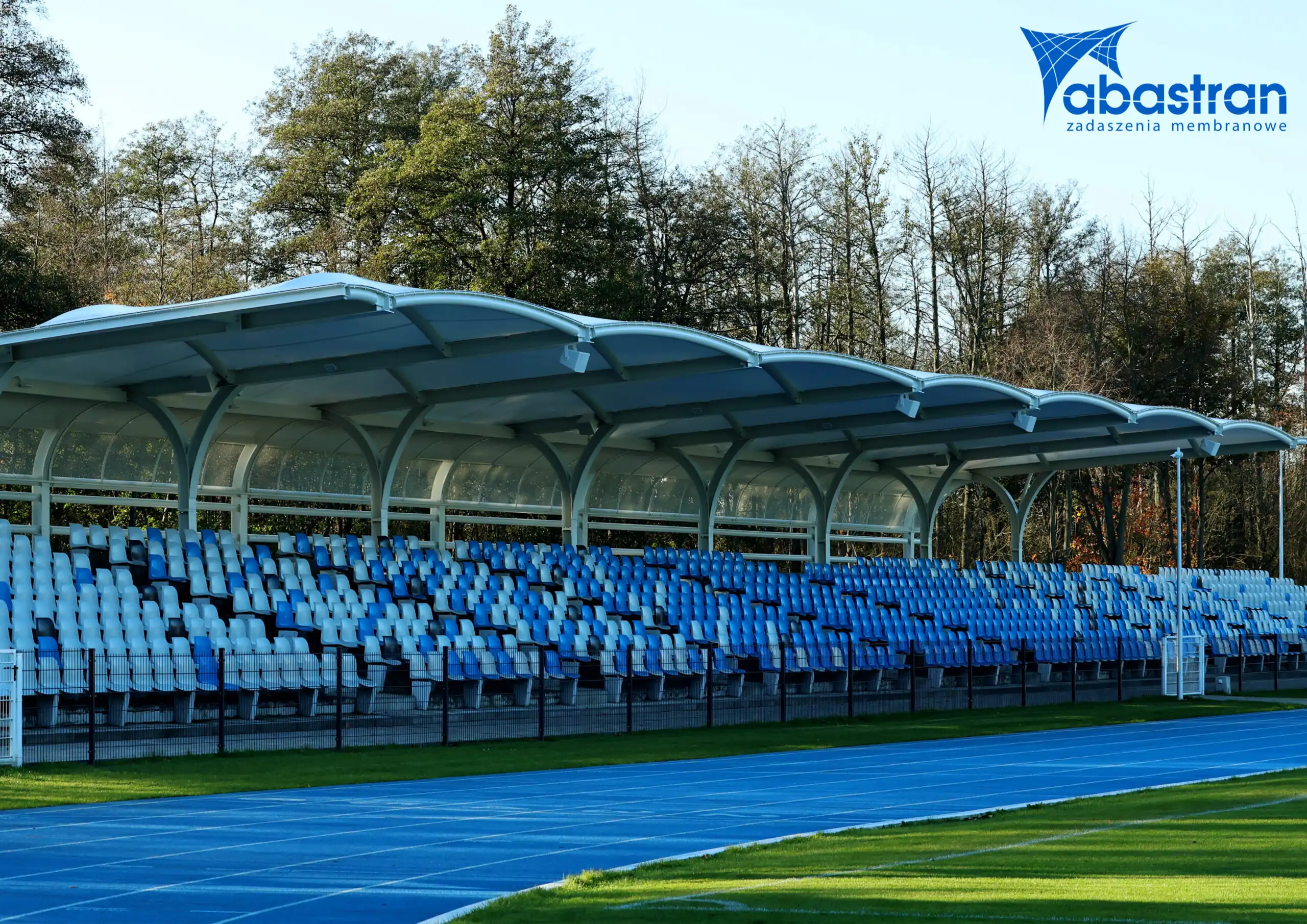 Zadaszenie membranowe trybun w Rypinie